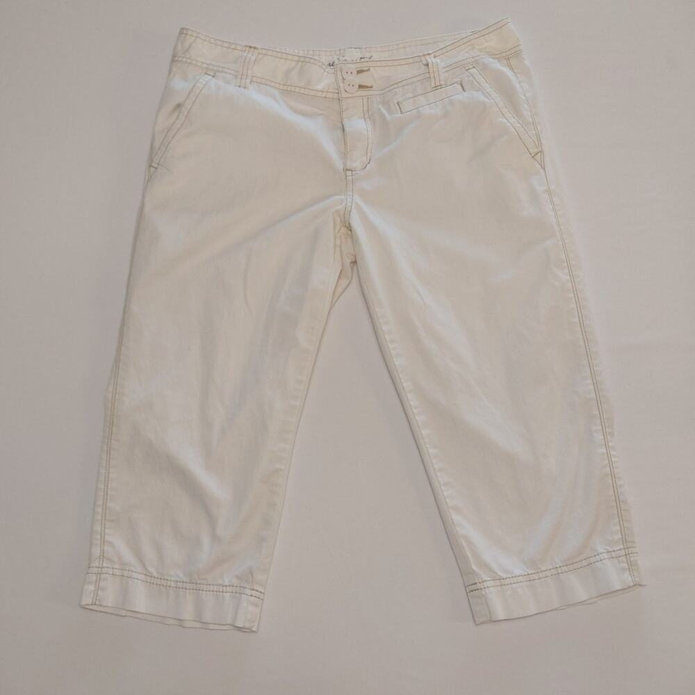 Aeropostale Juniors Cream Color Capri Pants Size 11/12